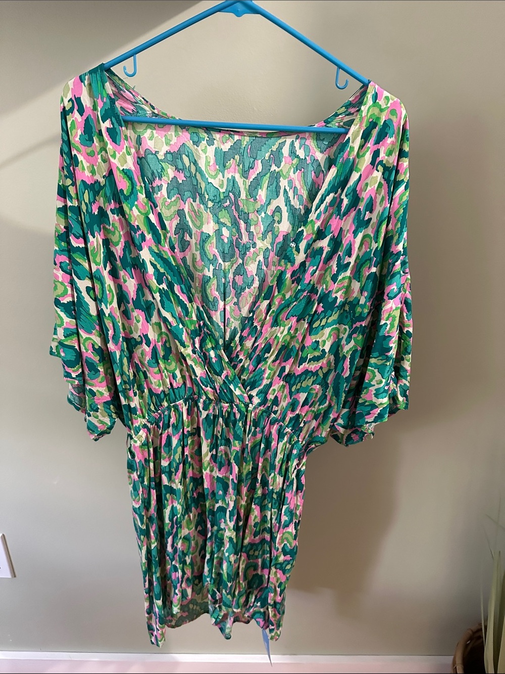 Cupshe Green & Pink Printed V-Neck Midi Dress